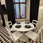 Daire Chessboard In Old Town Riga, Coffee Included Riga