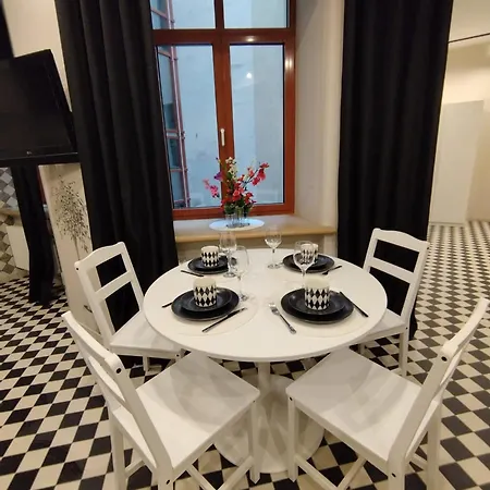 公寓 Chessboard In Old Town Riga, Coffee Included 里加